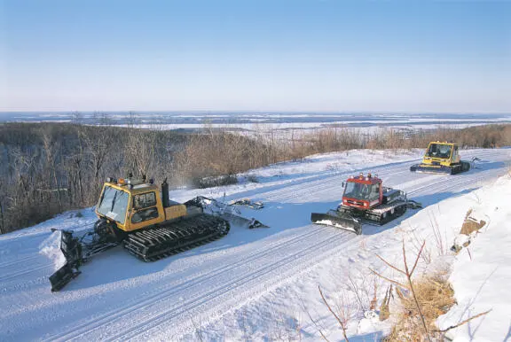 FAQ: Cross-country ski trails maintenance and grooming