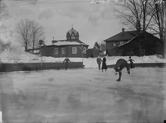 Crédit : Topley Studio / Bibliothèque et archives Canada / PA-043081