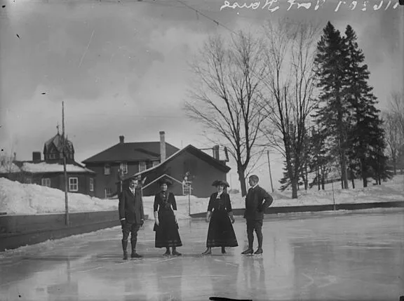 Crédit : Topley Studio / Bibliothèque et archives Canada / PA-043083