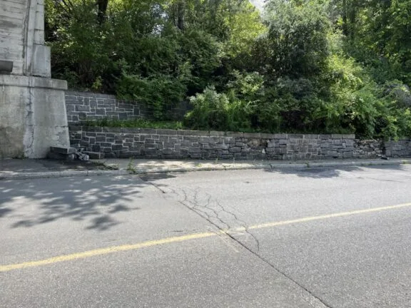 Réhabilitation du mur de la promenade du Colonel-By