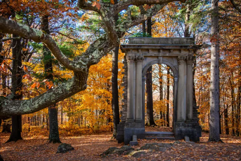 Five Places to See Fall Colours in Gatineau Park
