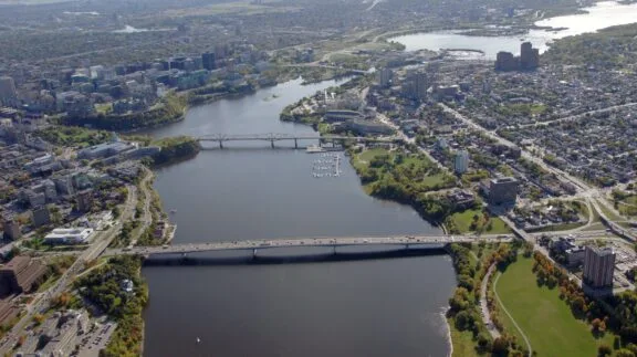 Un pont dans l’est de la région de la capitale nationale